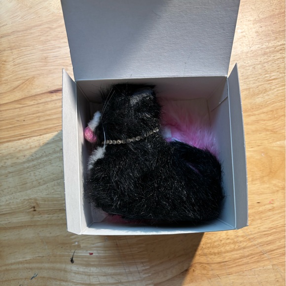American Girl LICORICE Cat Bed Toy Box - Picture 8 of 8